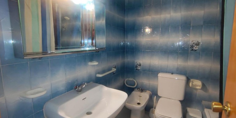4085019-0546bd4a