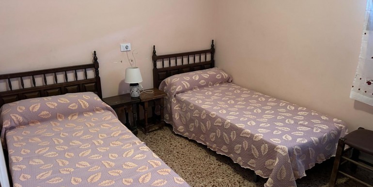 WhatsApp Image 2025-12-02 at 11.33.41